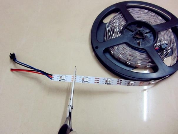 OP=OP 5 meter - Pixel Color - LED strip - 5 volt- WS2811IC
