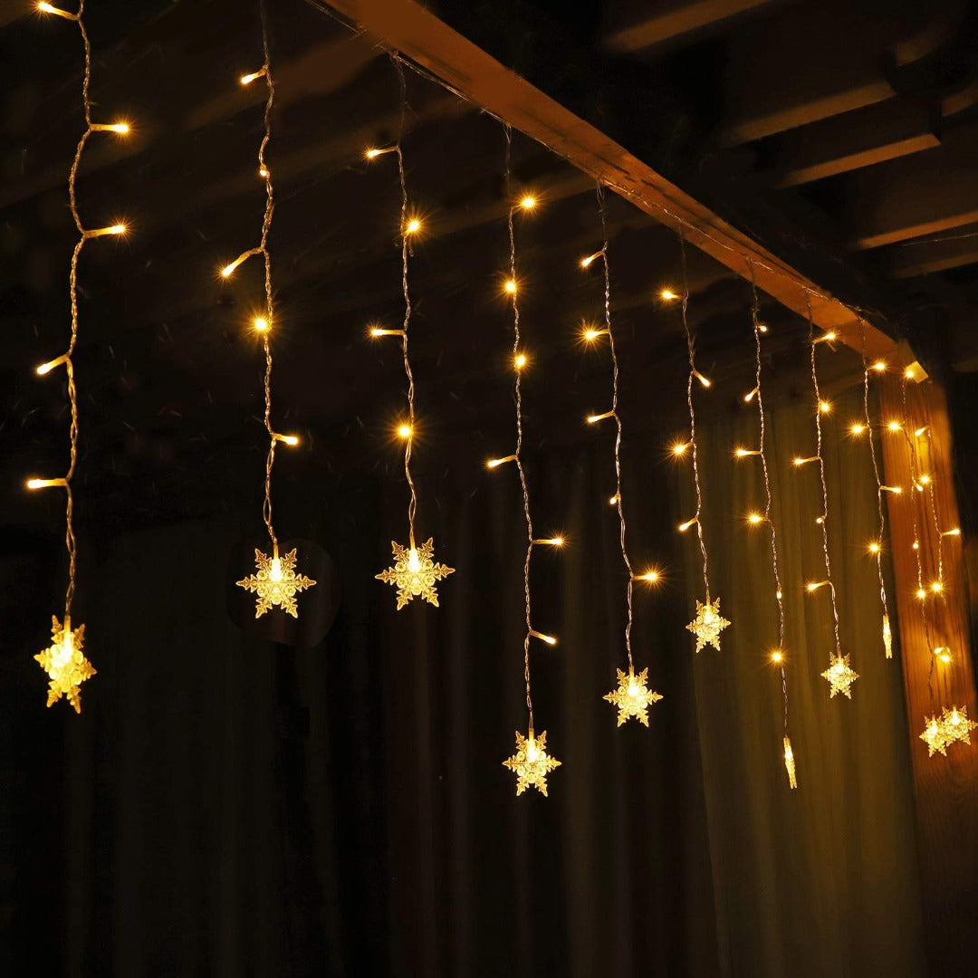 Led lichtgordijn kerst - 3 meter - 18 sneeuwvlokken - warm wit - 108 leds
