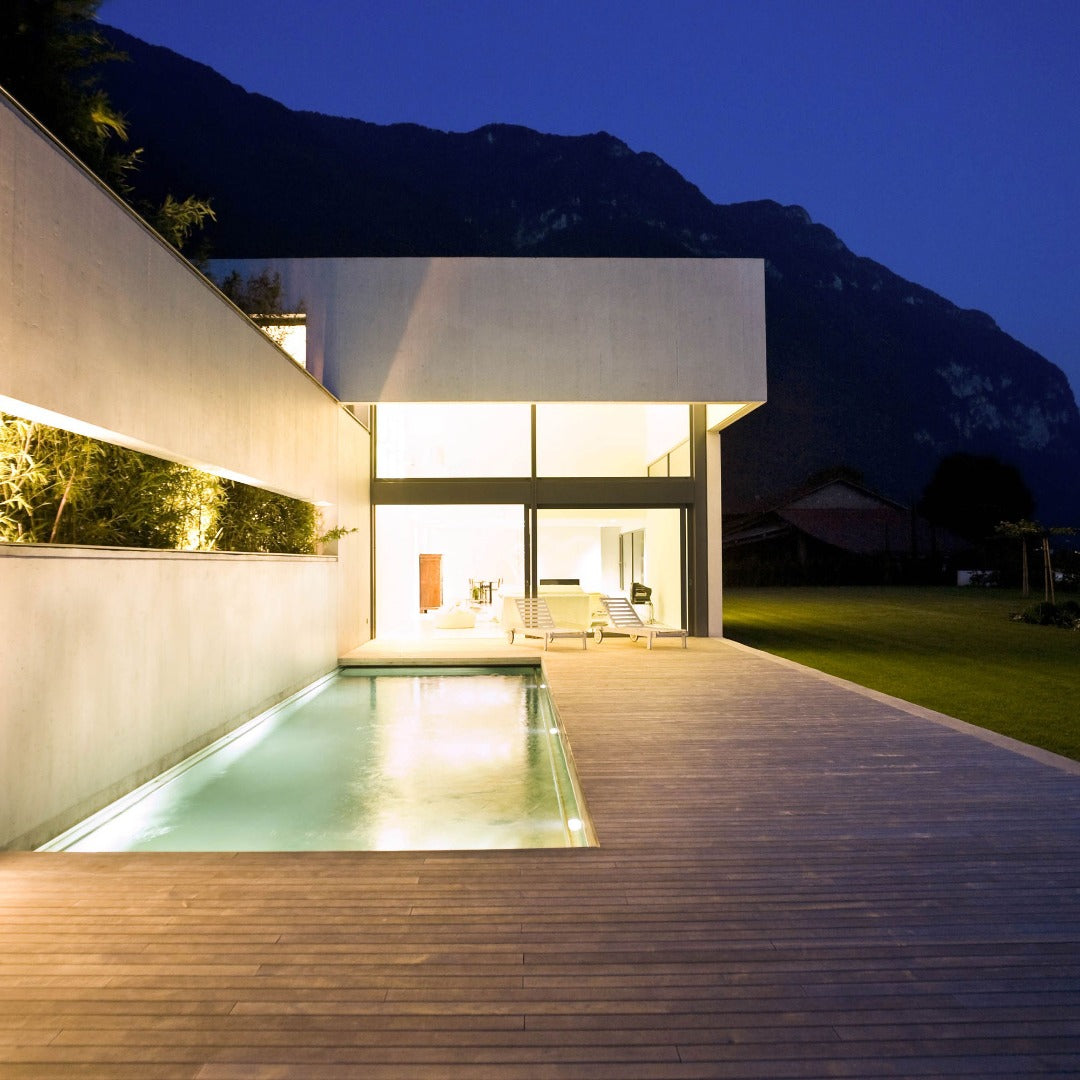 Warm Wit LED Strip - IP65 - 25 Meter - 220V - inkortbaar